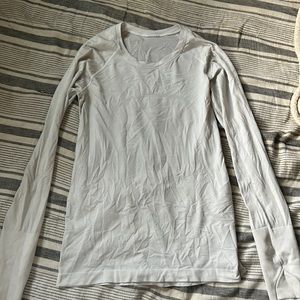 white lululemon swiftly tech